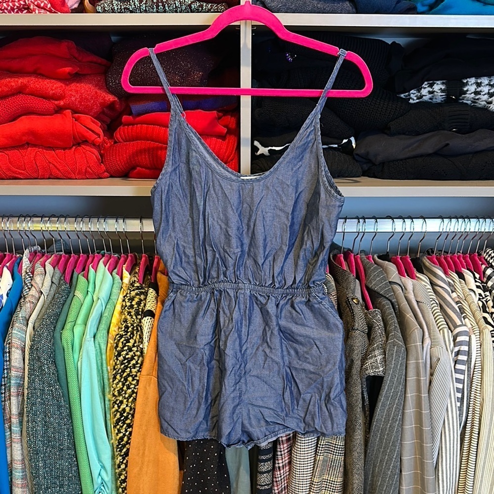 Tobi chambray adjustable strap 2 pocket romper size S